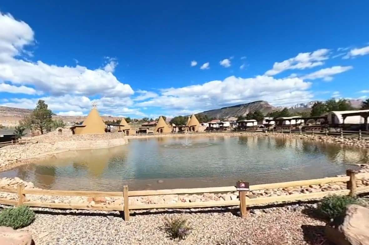 Zion White Bison Glamping & RV Resort