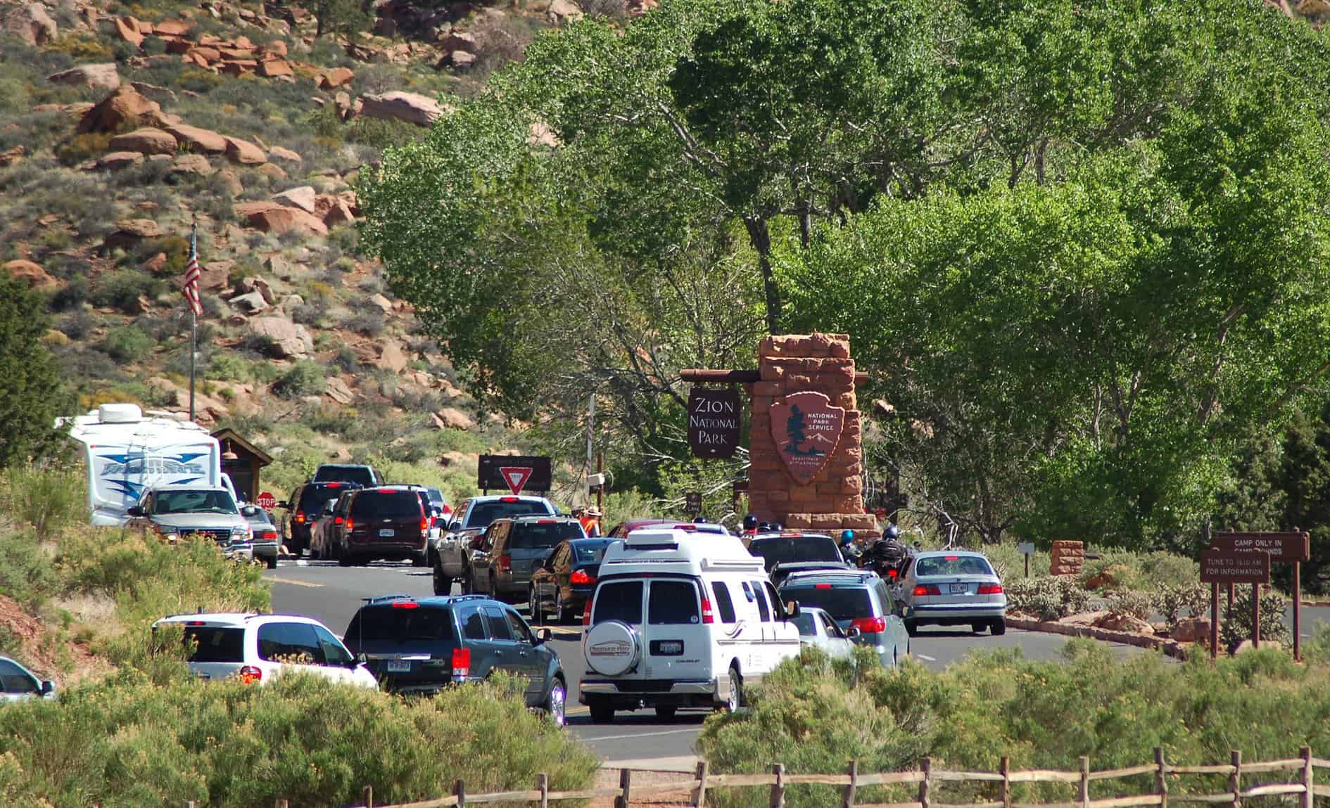 Navigating National Park Crowds: Tips to Enjoy Your Visit While Avoiding Overcrowding