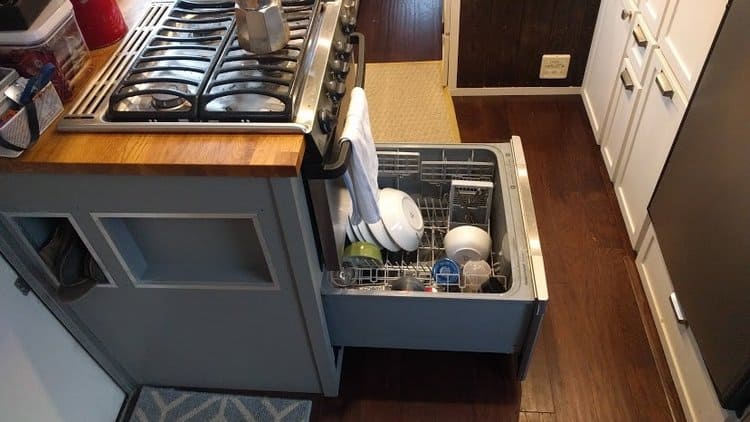 Spotless and Stress-Free: The Top 5 Countertop Dishwashers for RV Living