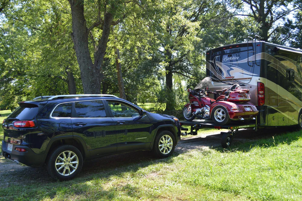 On Par for Adventure: The 5 Best RV Golf Cart Carriers for Your Ultimate Road Trip