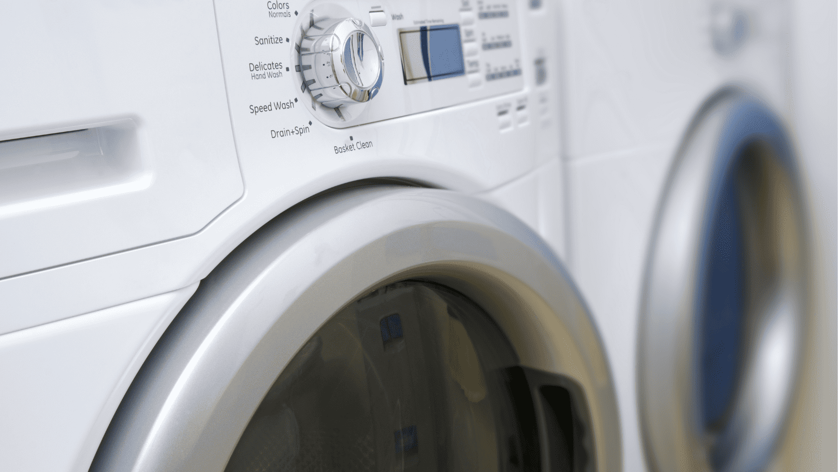 Laundry on the Go: 10 Best RVs and Campers with a Washer and Dryer