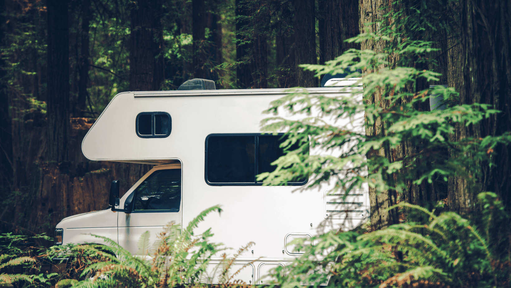 Choosing Your Adventure: Class C RV vs. Travel Trailer - A Comprehensive Comparison