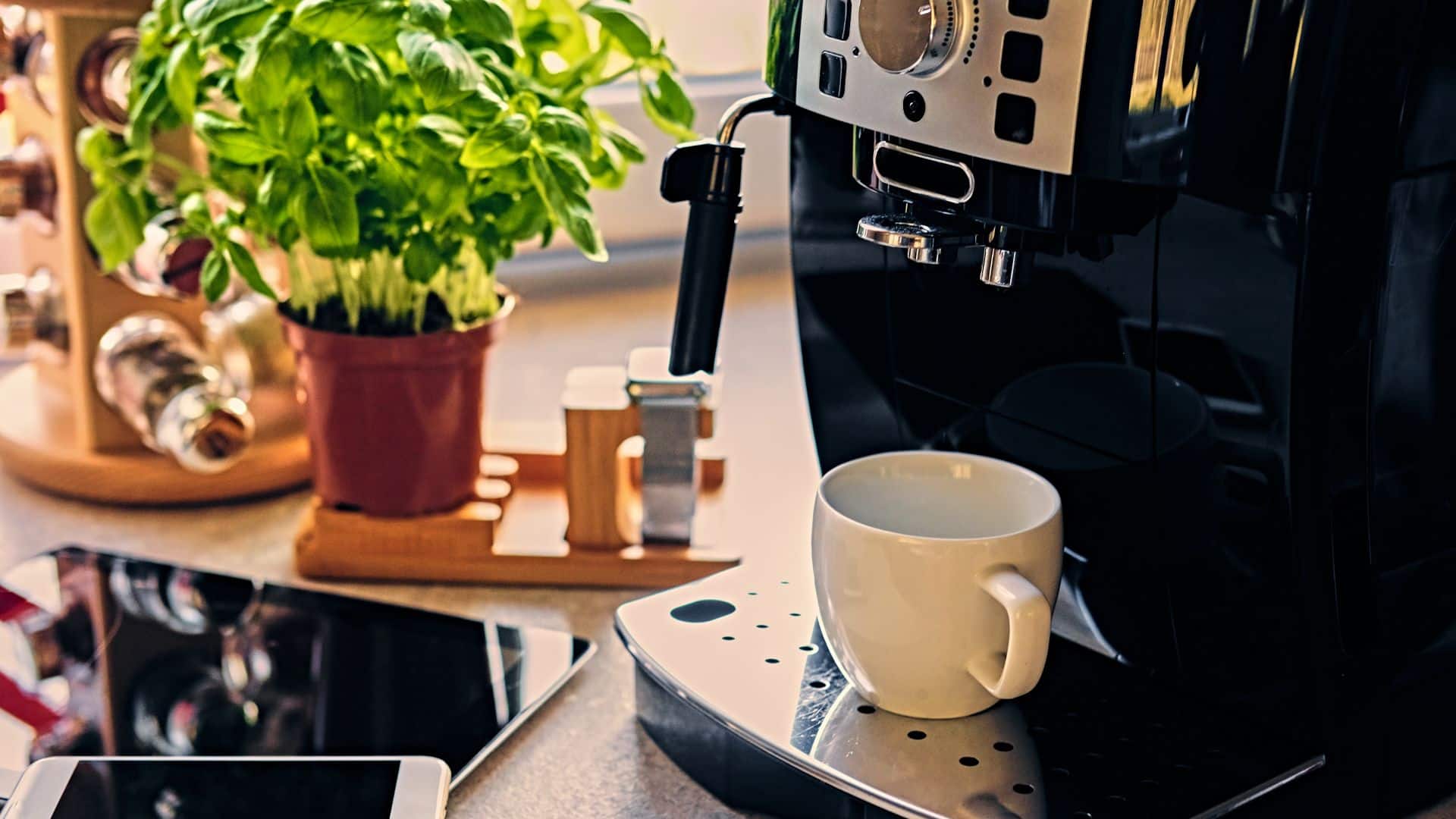 Enhance Your RV Beverage Experience: Top 7 Kitchen Gadgets for Campers