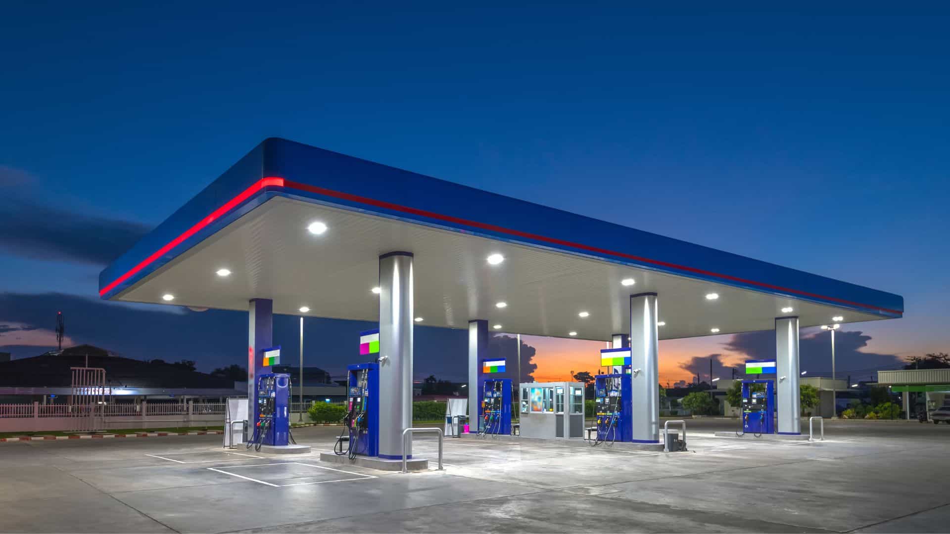 Fuel Up with Ease: How to Find RV-Friendly Gas Stations (5 Apps & More)