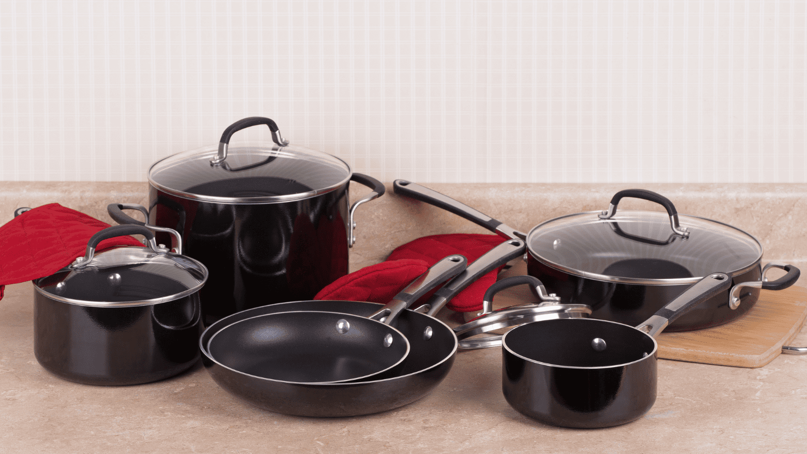 Cooking on the Go: The 3 Best RV Cookware Sets for Camping