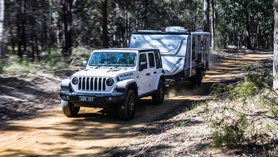 First-Time Towing a Jeep Wrangler Behind Your Class C Winnebago View: Tips for a Smooth Hook-Up