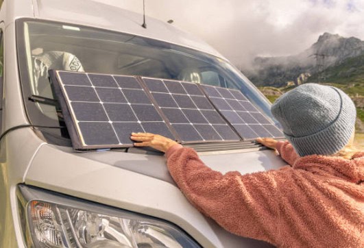 Solar Power vs. Generators: What’s Better for Your RV?