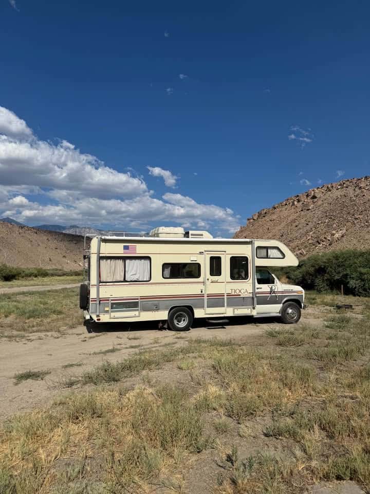 Rolling Nostalgia: The 1990 Fleetwood Tioga Montara and the Art of Classic RV Travel