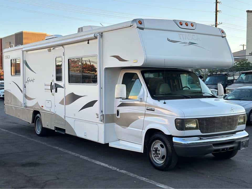 2008 Ford E-450 RV – 31-Foot Class C with Clean Systems and Road-Ready Setup