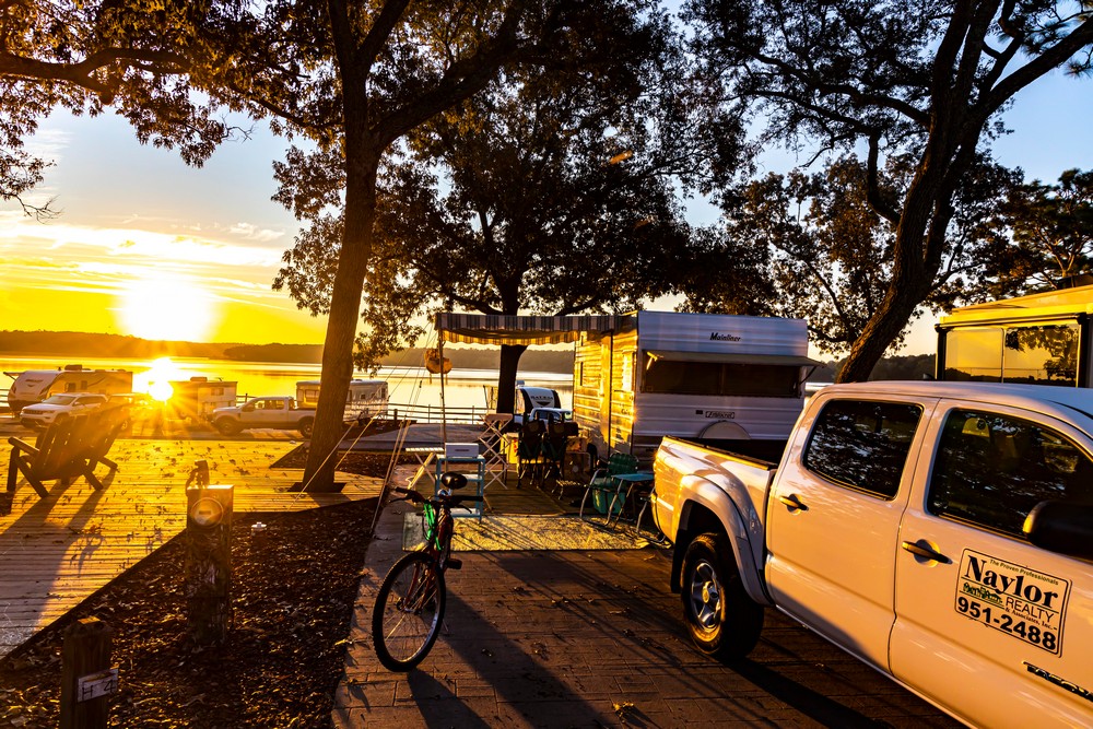 Twin Lakes Camp Resort