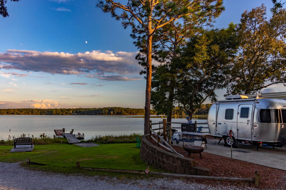 Twin Lakes Camp Resort
