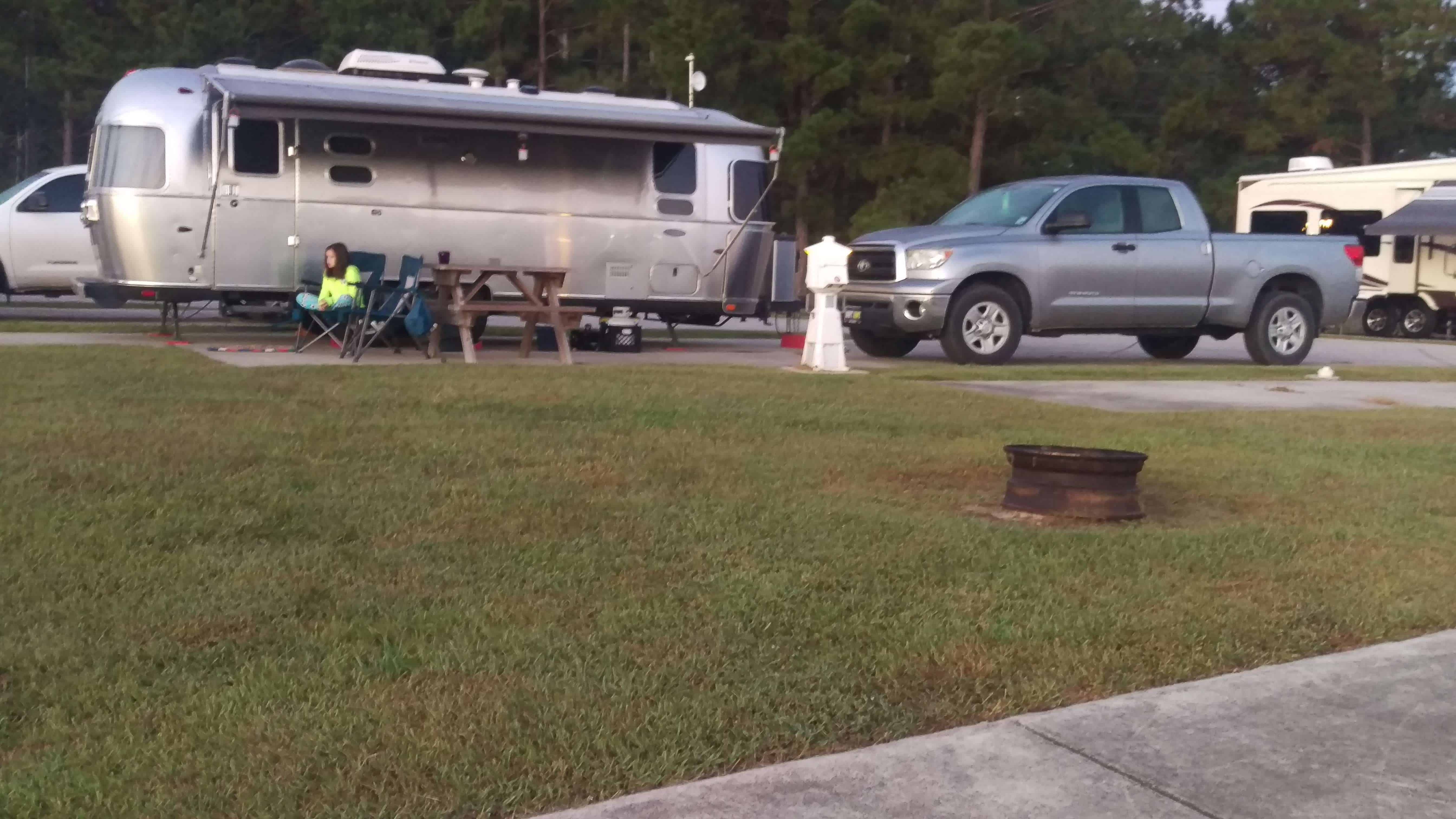 RJourney Lakeside RV Resort