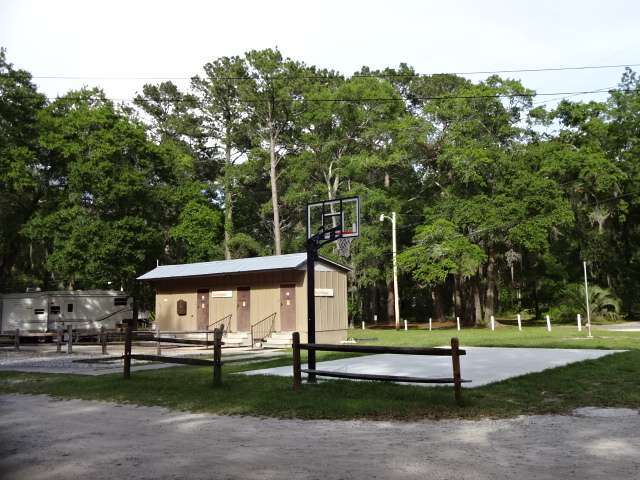 Spacious Skies Savannah Oaks RV Resort