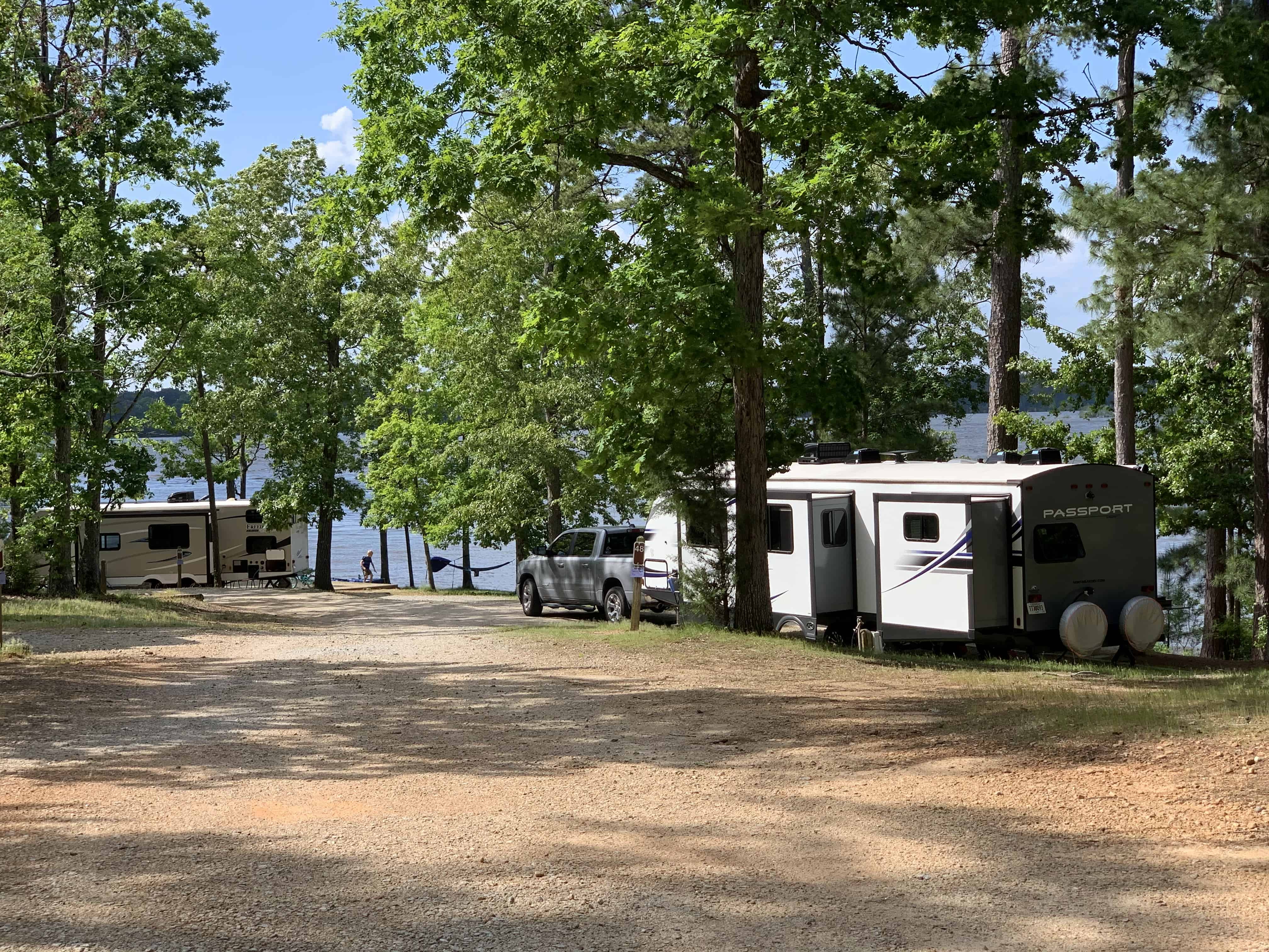 Mistletoe State Park