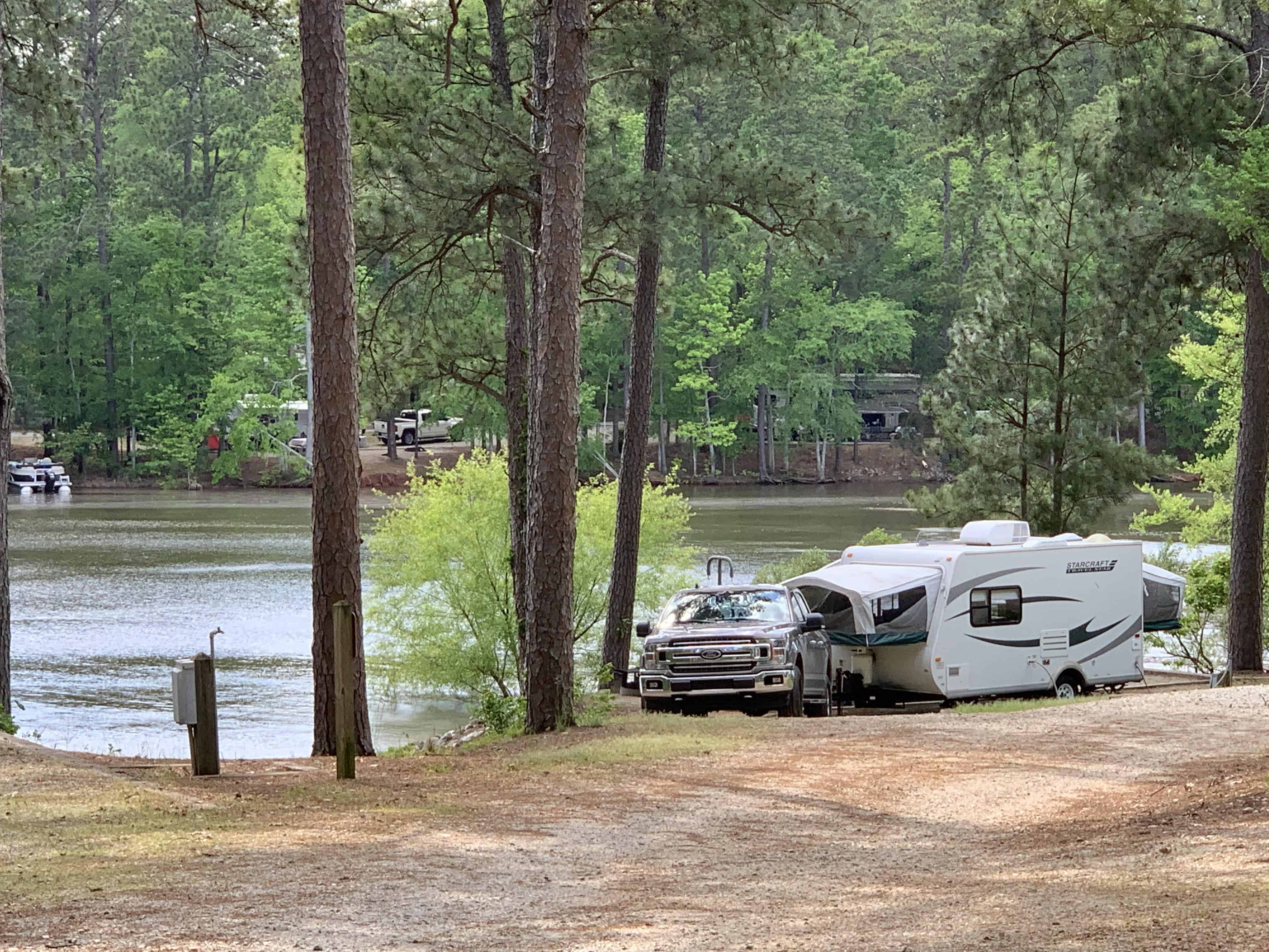 Mistletoe State Park