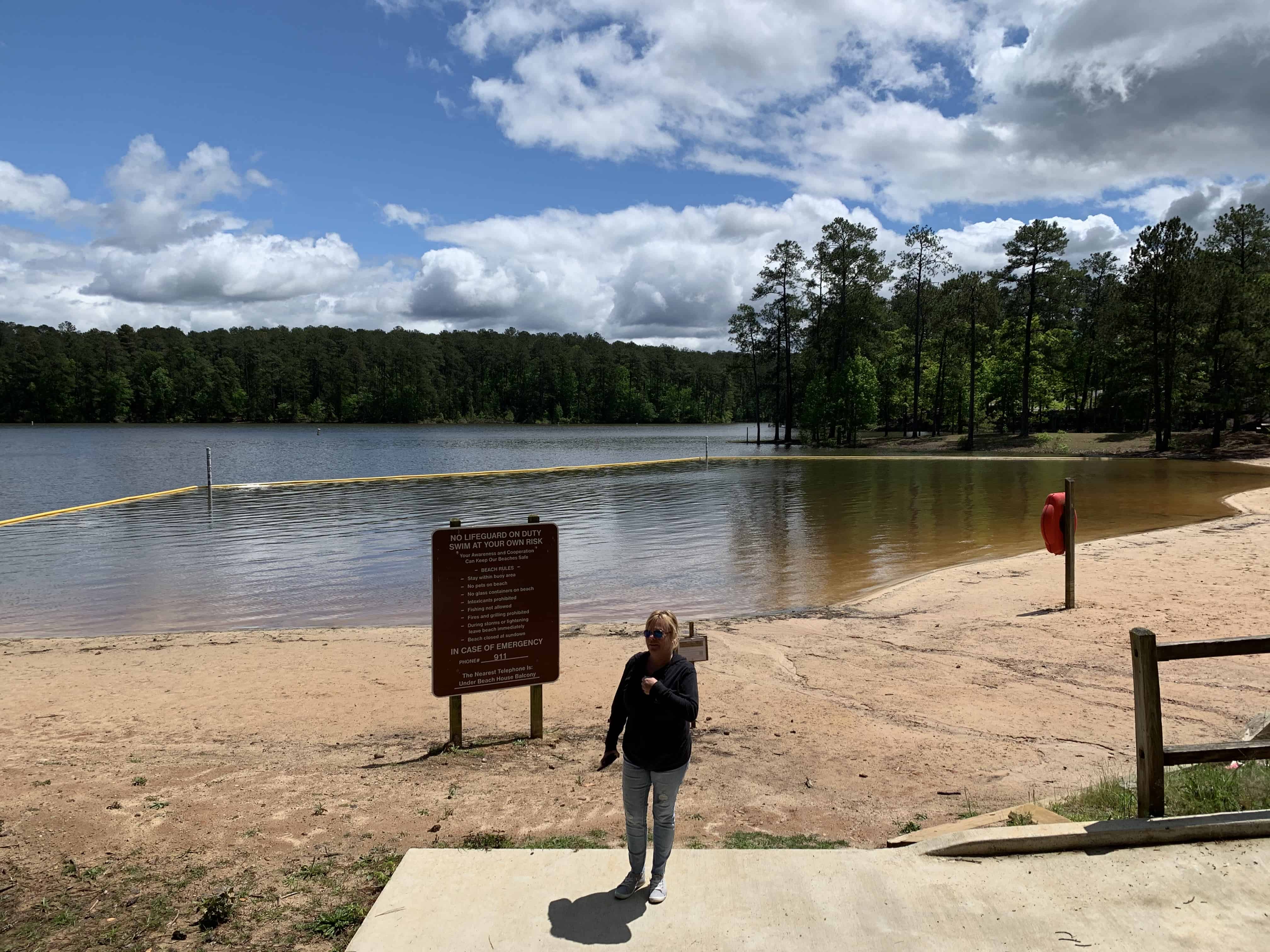Mistletoe State Park