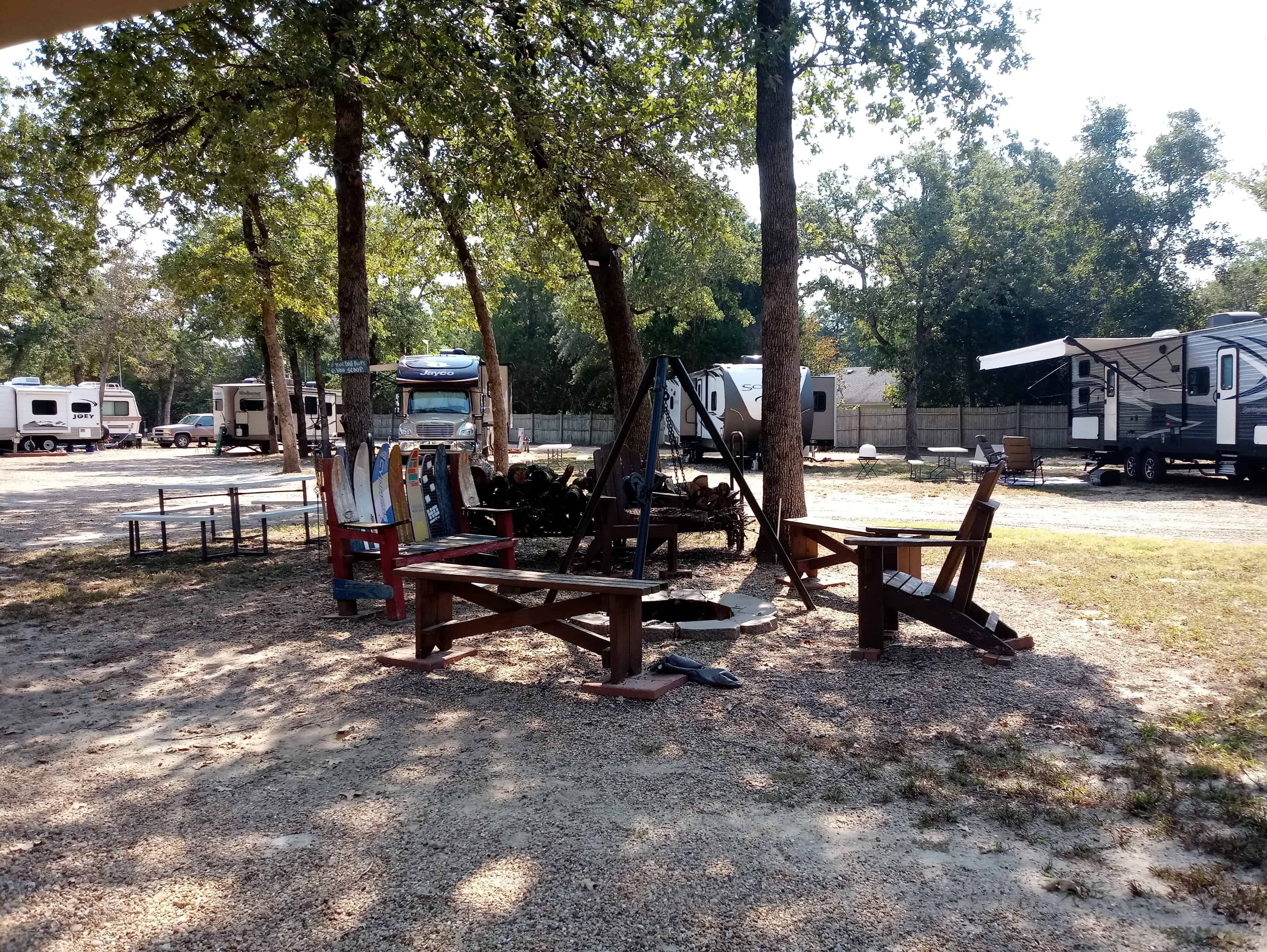 TX Log Cabin RV Park