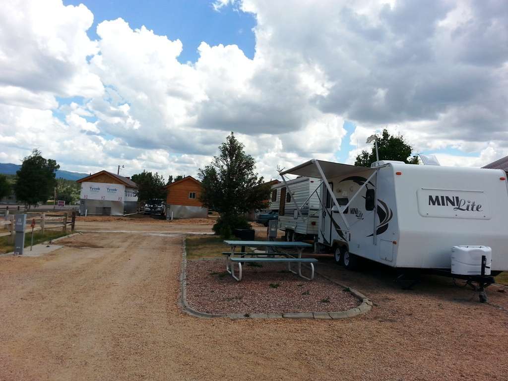 Mountain Ridge Motel & RV Park