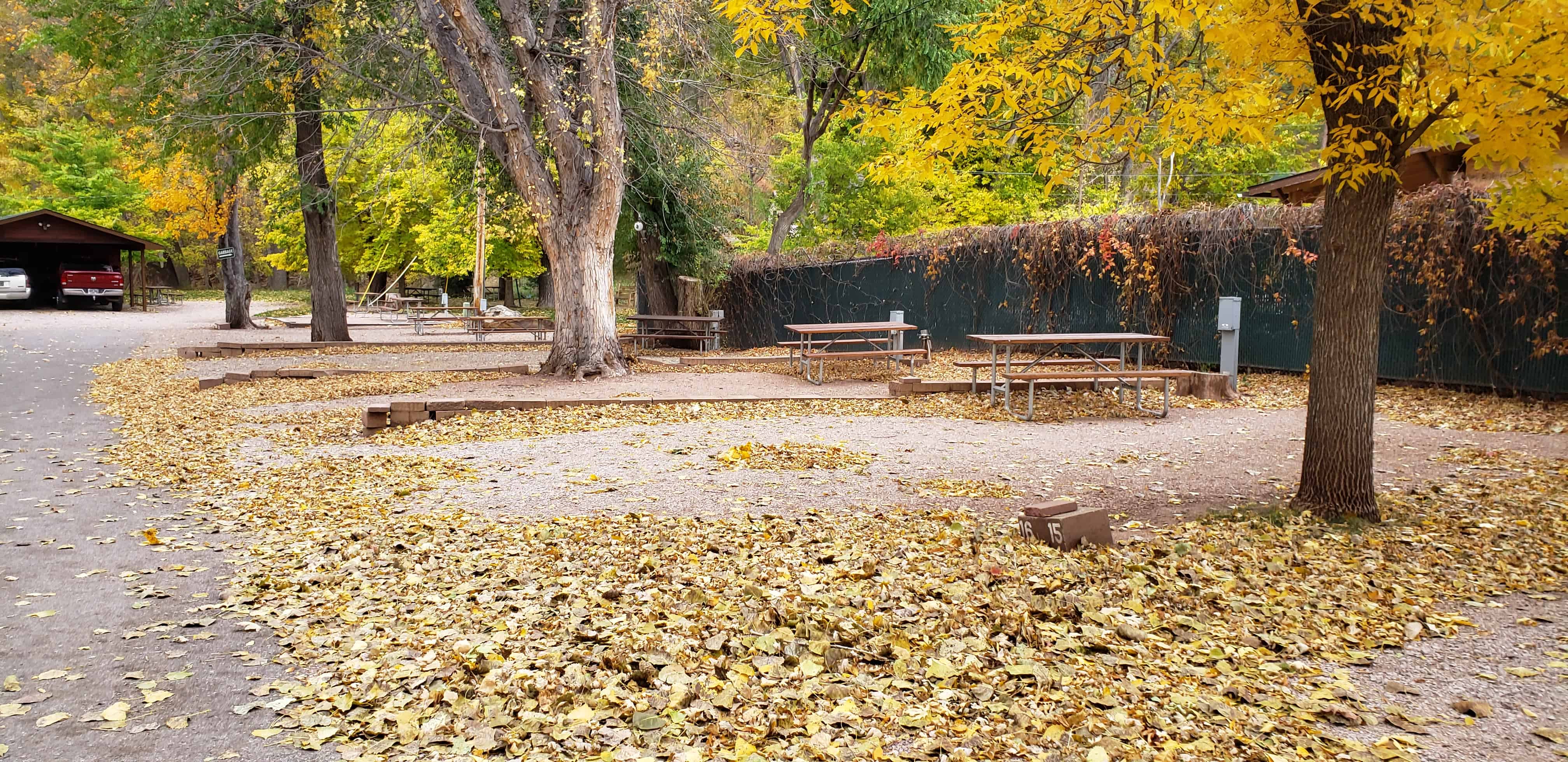 Lake Park Campground & Cottages