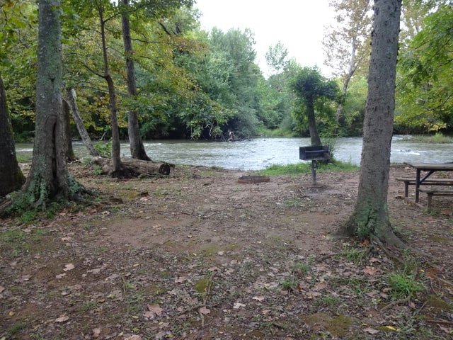 Cedar Creek RV & Outdoor Center | Outdoor Adventure Retreats