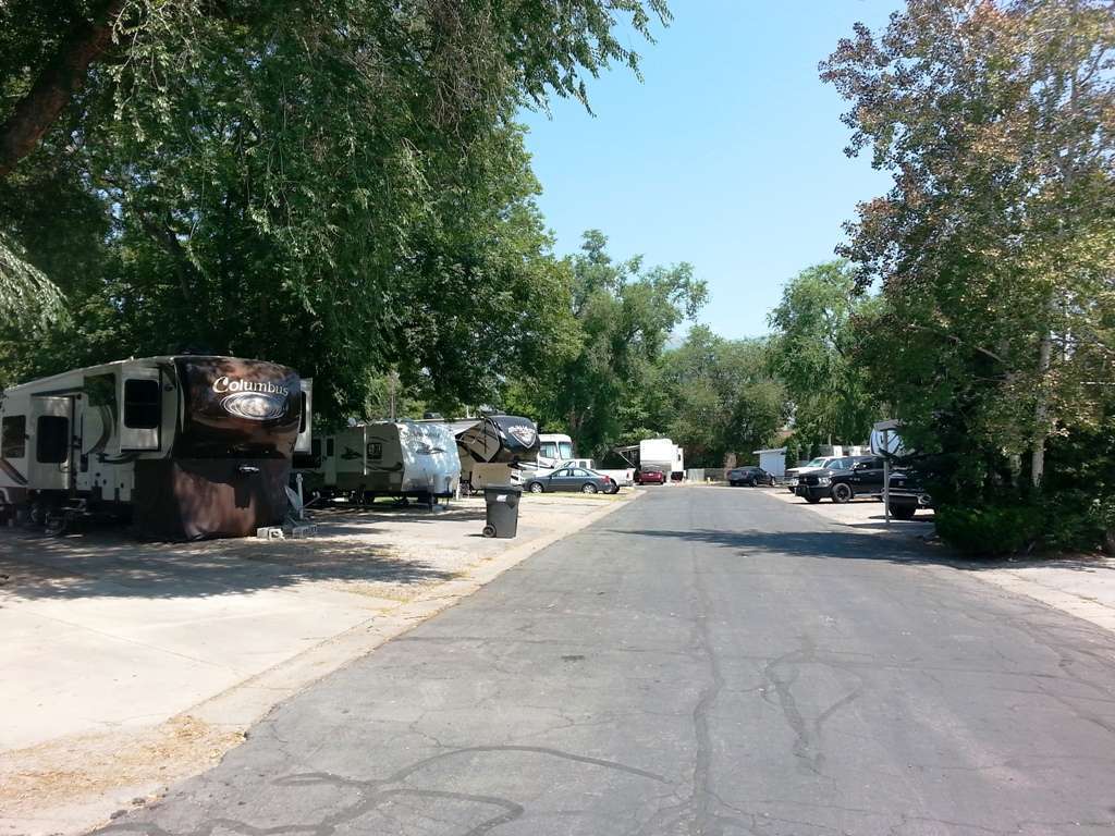 Circle L Mobile Home Park RV Sites