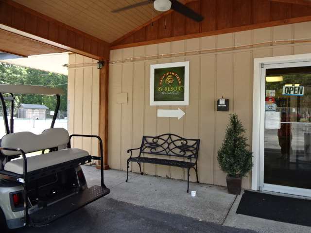 Spacious Skies Savannah Oaks RV Resort