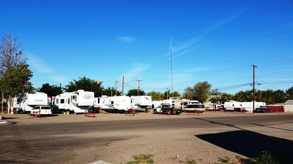 Hitchin  Post RV Park