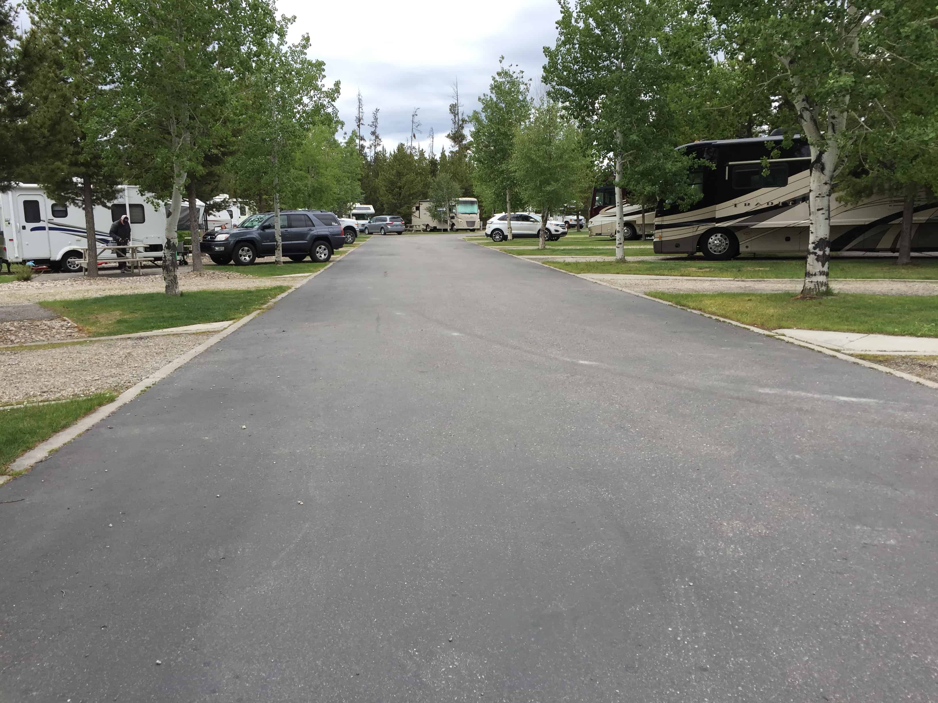 Yellowstone Grizzly RV Park and Cabins