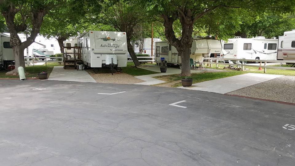 Fresno Mobile Home & RV Park