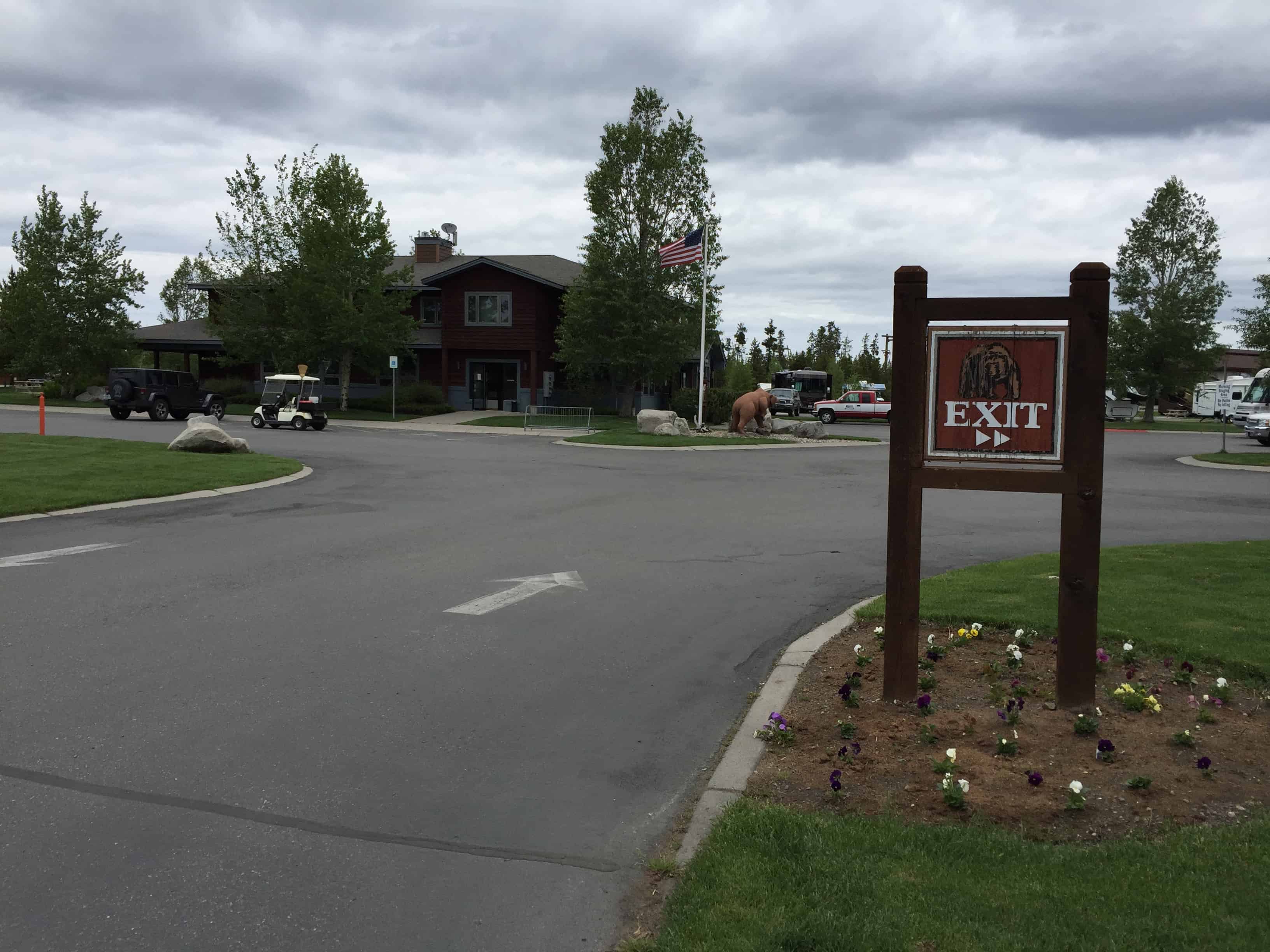 Yellowstone Grizzly RV Park and Cabins