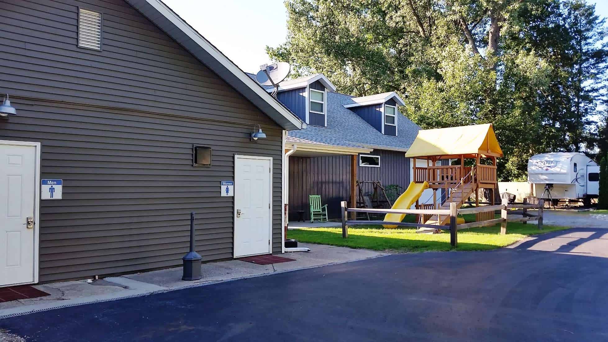 Kamp Across From the Dunes Campground