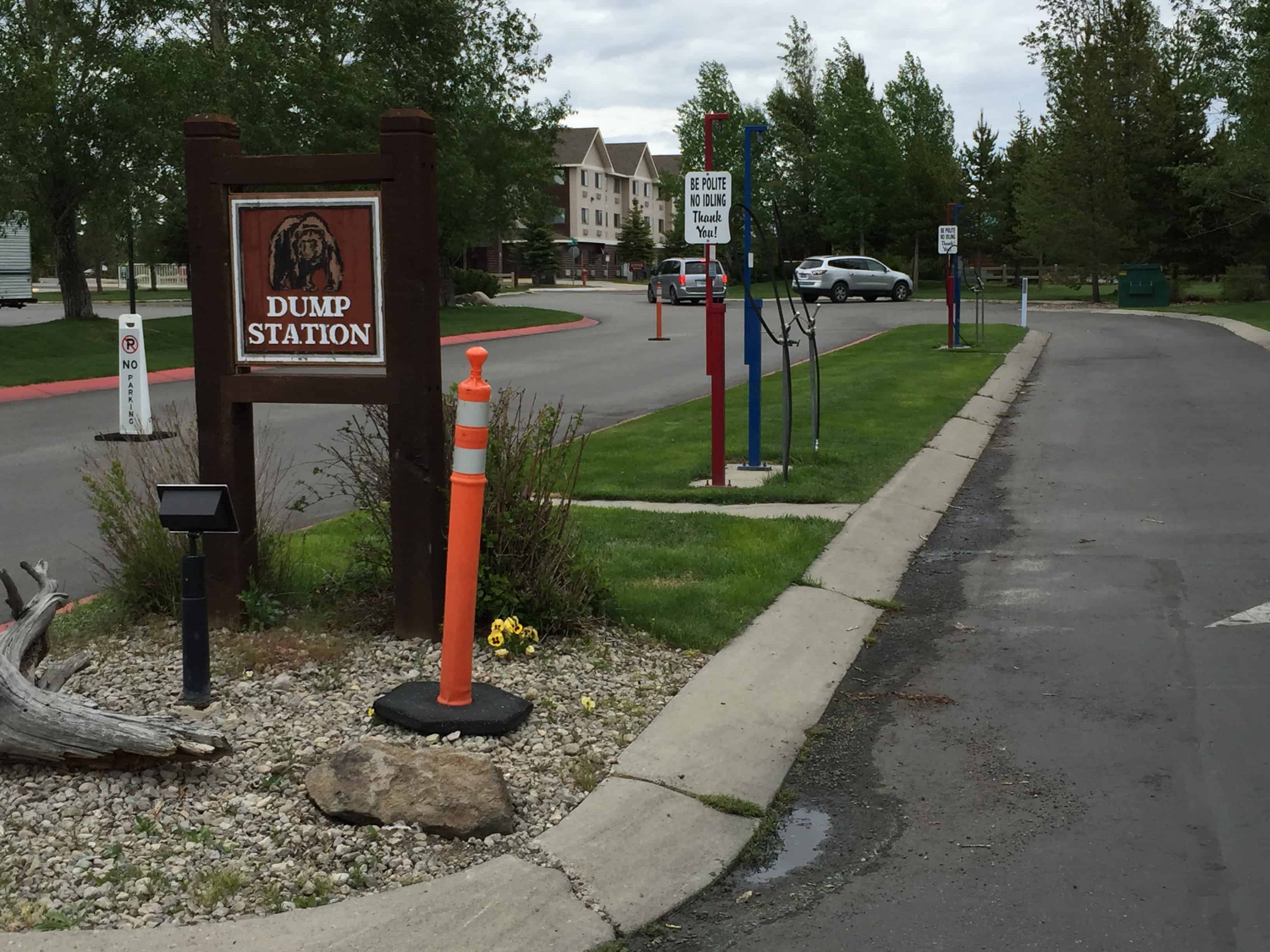 Yellowstone Grizzly RV Park and Cabins