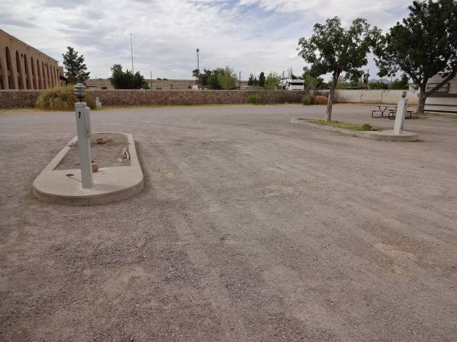 The Coachlight Inn and RV Park