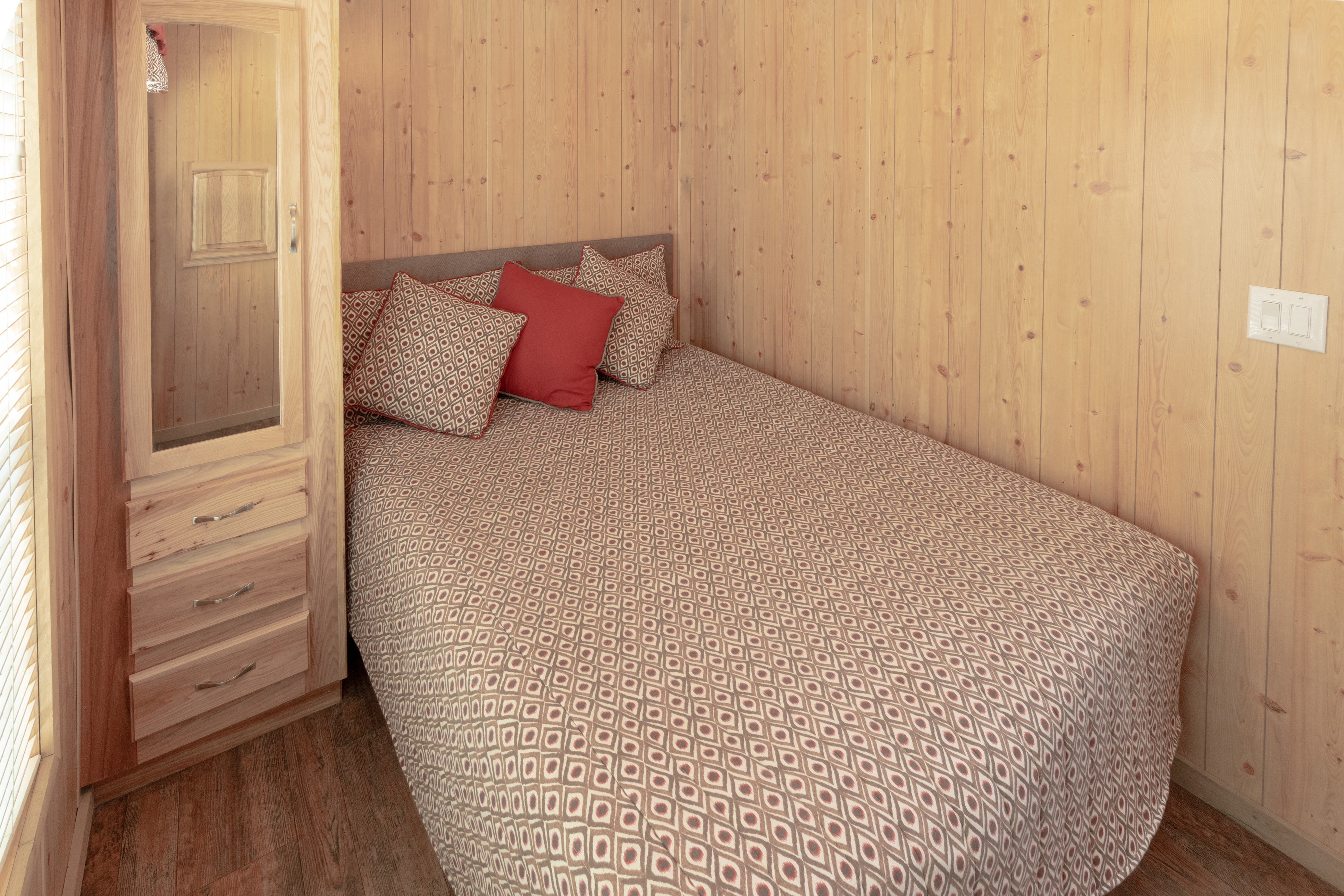 Sun Retreats Adirondack Gateway