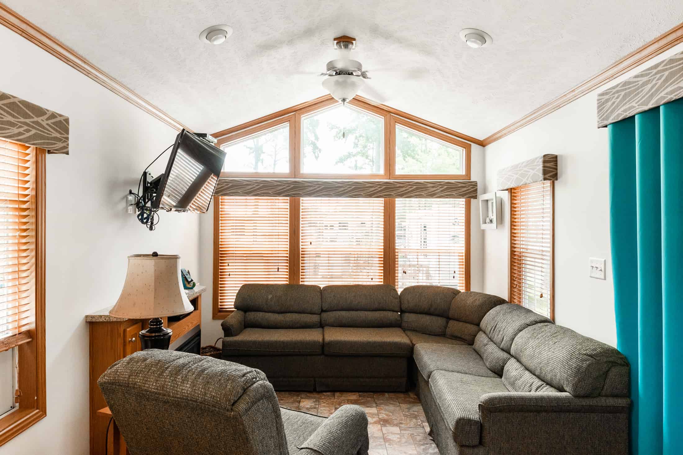 Sun Retreats Gwynn's Island