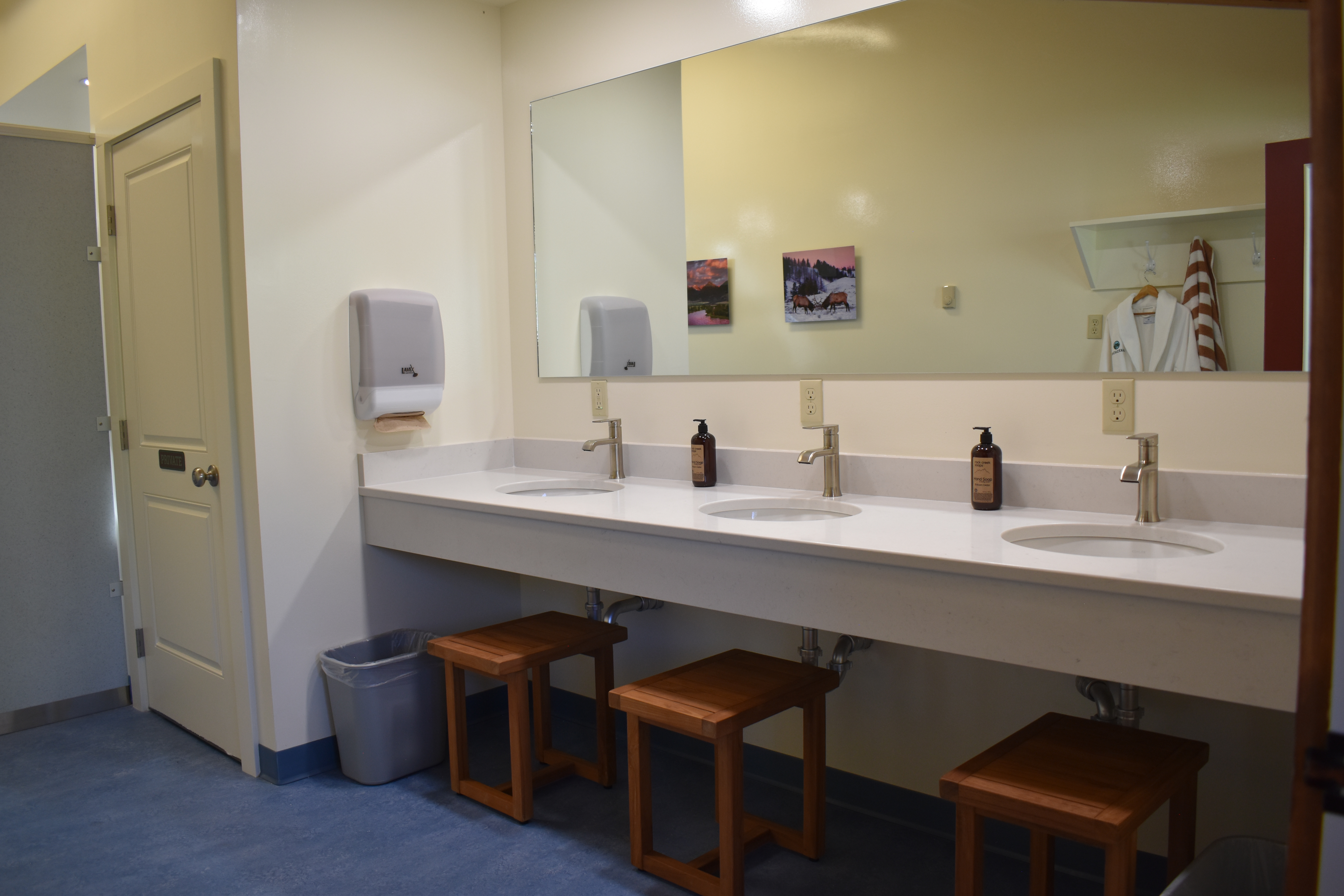 Lakeshore Cabins and Campground