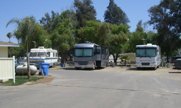 Reflection Lake RV Park & Fishing Campground