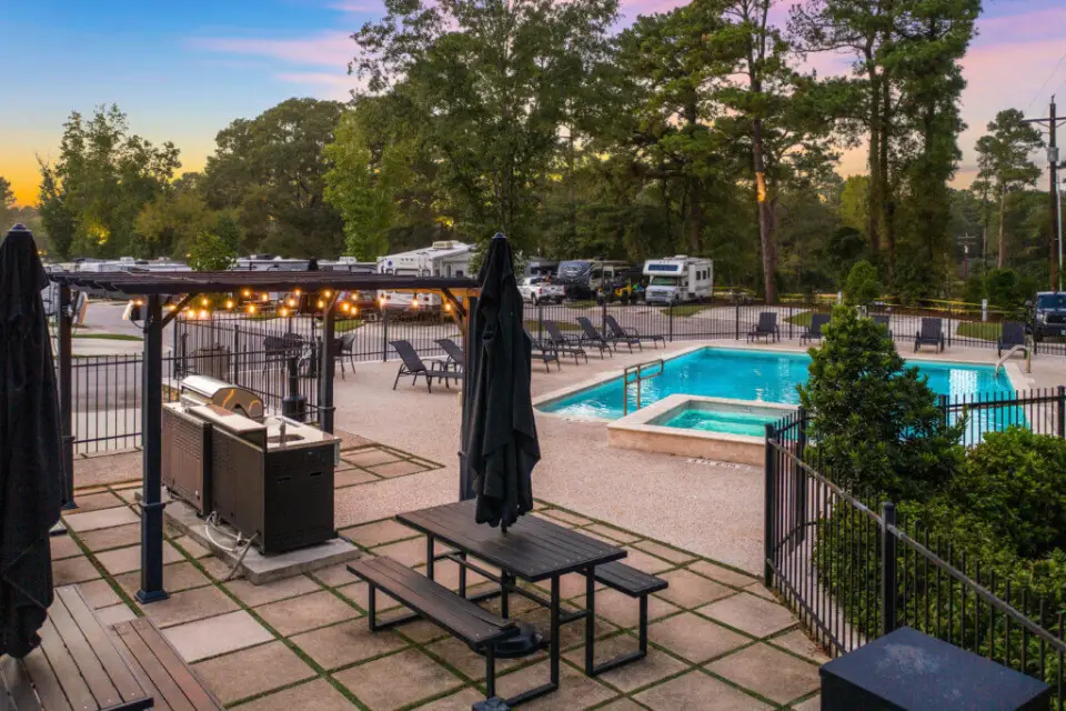 Majestic Pines RV Resort